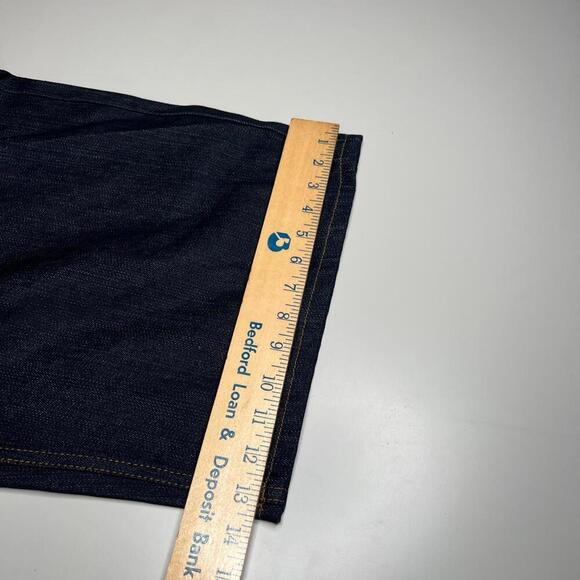 Rocawear Men’s Denim Shorts Size 38 Raw Blue Red Paint Graphic NWT $88 Hip Hop - Picture 2 of 12